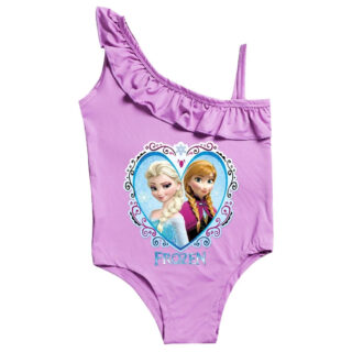 On voit un maillot de bain une pièce asymétrique mauve à l'effigie d'Anna et Elsa, de la Reine des Neiges.