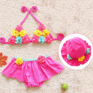 Maillot de bain pour bébé fille trois pièces avec bonnet de protection solaire