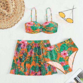 Maillot de bain motifs fleuris avec jupette