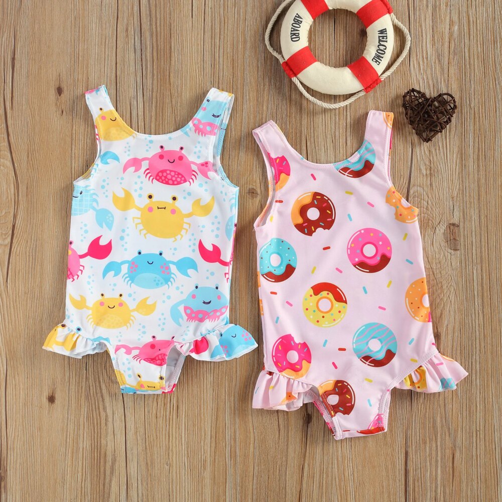 Photos de deux maillots de bain bébé fille imprimés à volants un blanc et un rose