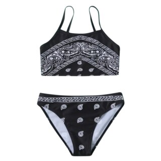 Photo d'un maillot deux pièces pour fille et adolescente noir imprimé bandana