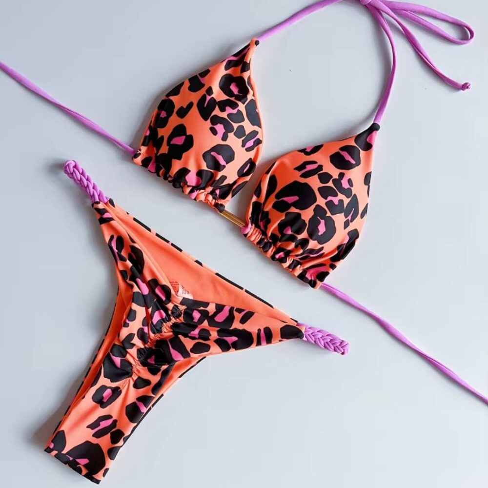 Maillot de Bain Ficelle à Motifs Léopard sur fond gris